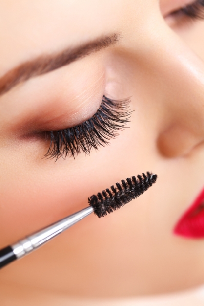 Genius Tricks for Long, Lush Eyelashes