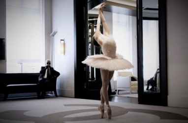 The Intimate Performance of ‘The Dying Swan’ for Karl Lagerfeld